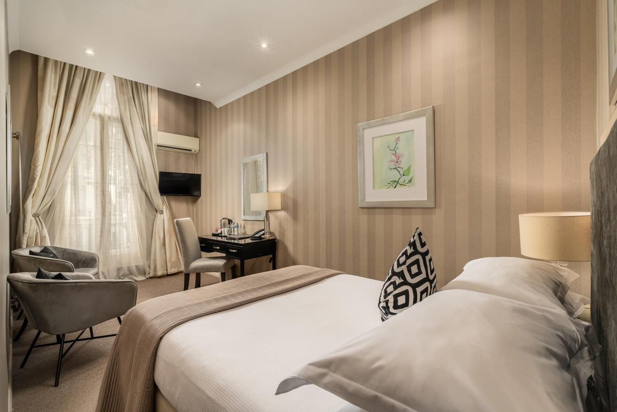 Отель The Beaufort 4*