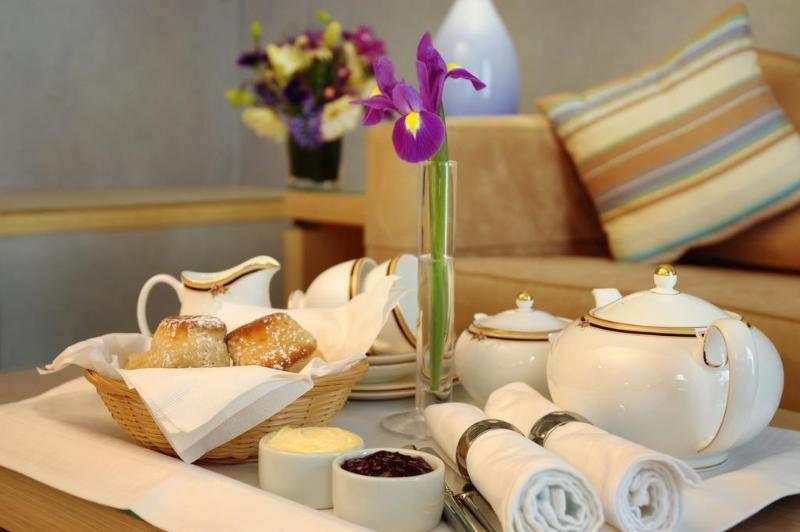 Отель The Beaufort 4*